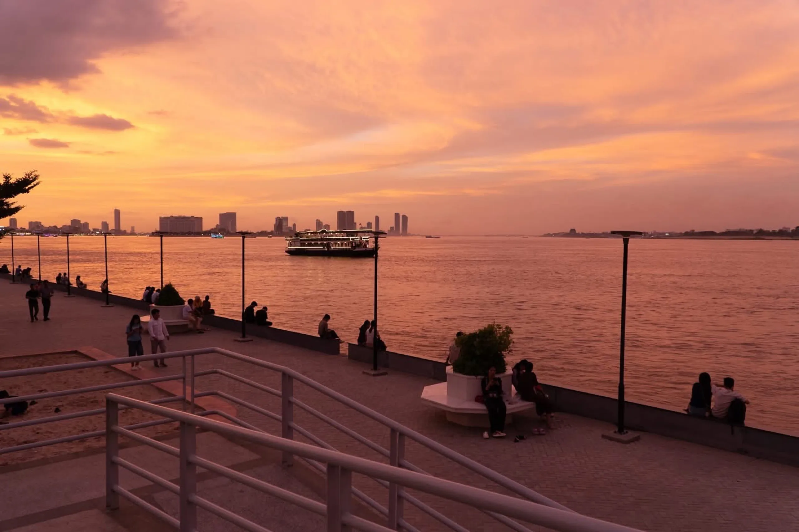 Koh Norea Parkway